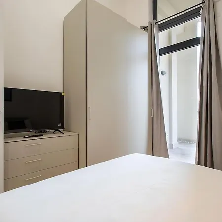 Urban Oasis Near Termini With Free Private Parking Apartment Rome